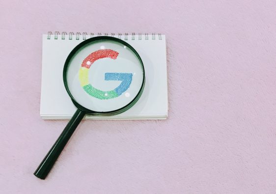 Google à la loupe